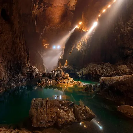 Hébergement de vacances 3 Bedroom Awesome In