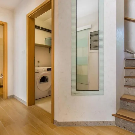 3 Bedroom Awesome In 迪瓦卡