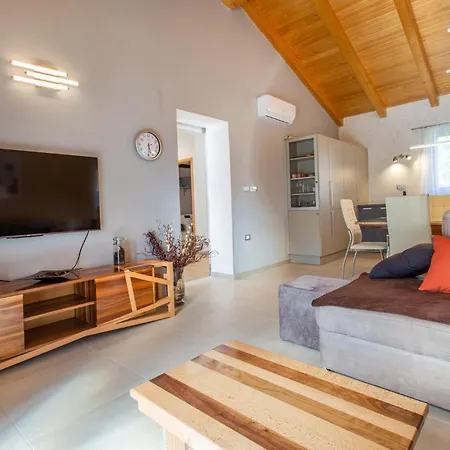 Hébergement de vacances 3 Bedroom Awesome In