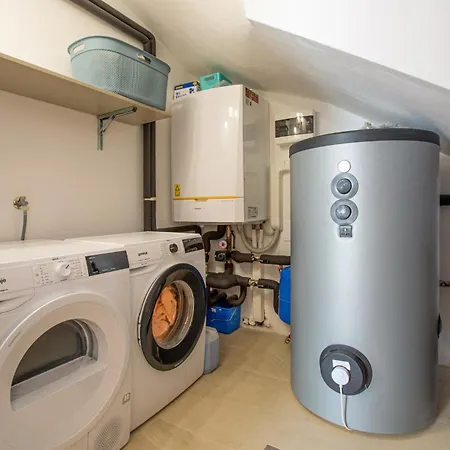 Beautiful In With Kitchen Holiday home *