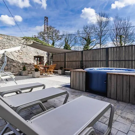 3 Bedroom Awesome In Ferienhaus Divača