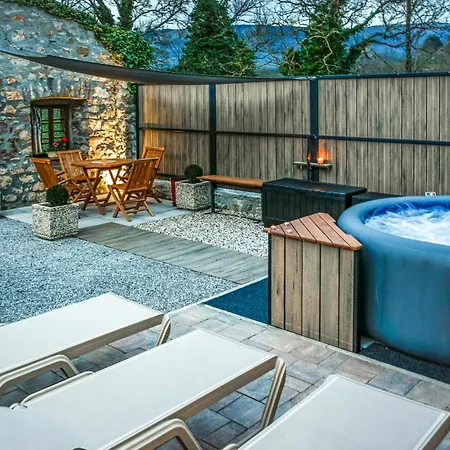 3 Bedroom Awesome In * Divača