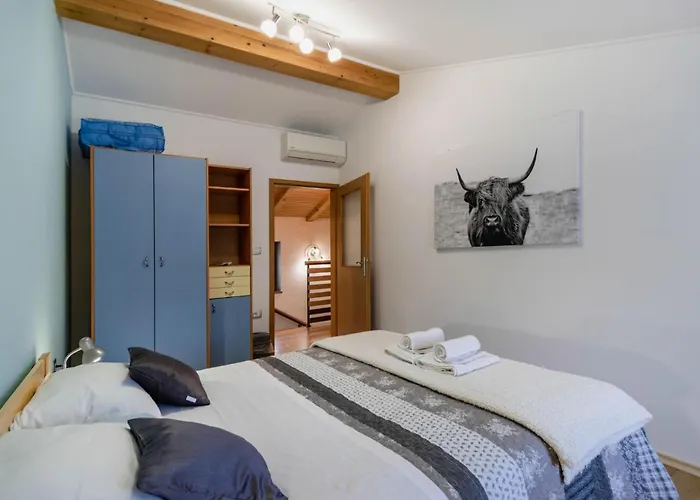 3 Bedroom Awesome In Divača