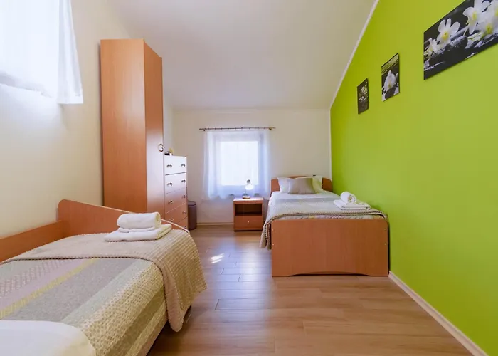 Casa vacanze 3 Bedroom Awesome In *